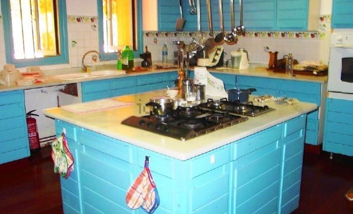 7 Bed Townhouse for sale in Altea Costa Blanca, Alicante, Spain