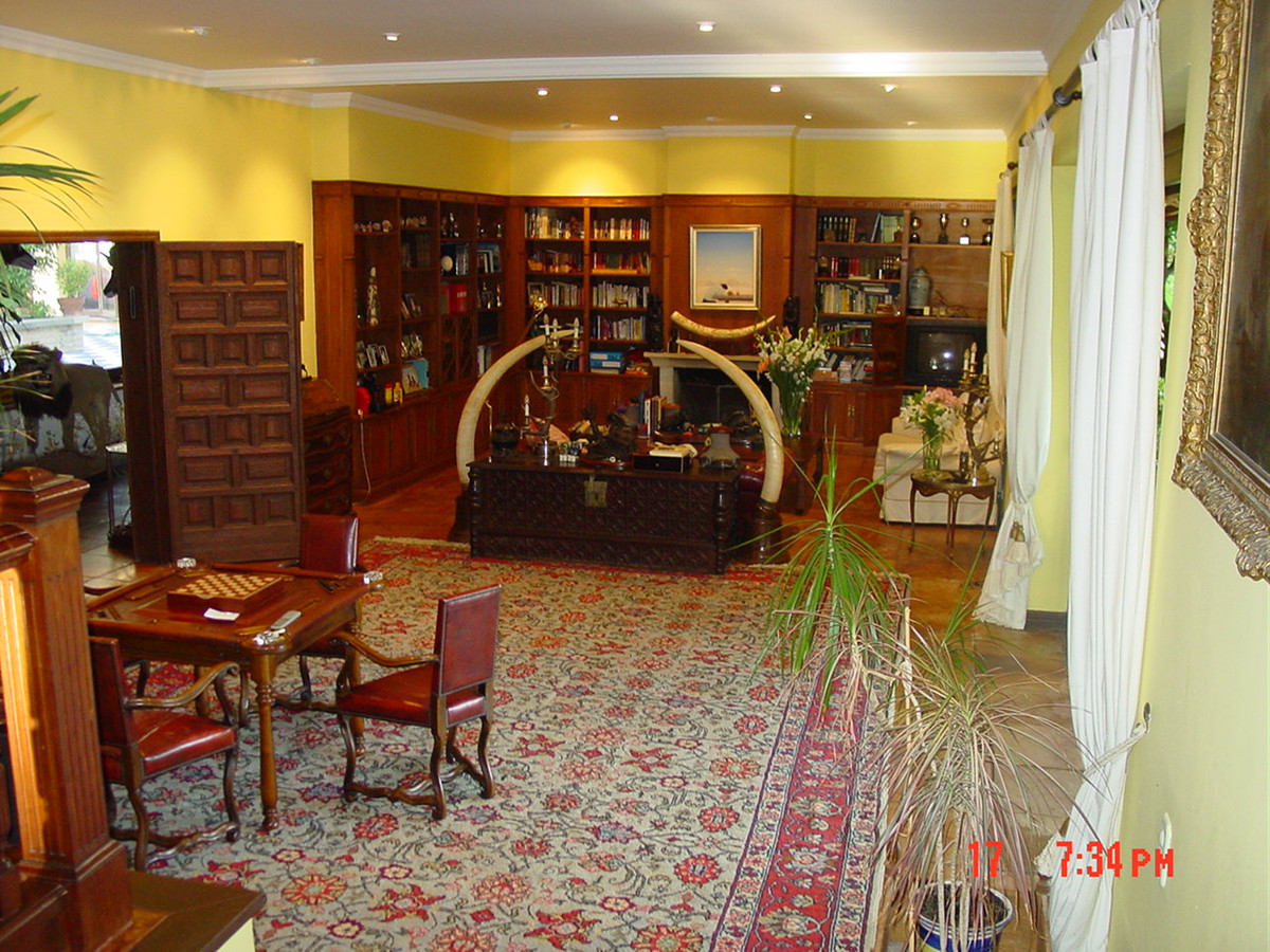 7 Bed Townhouse for sale in Altea Costa Blanca, Alicante, Spain