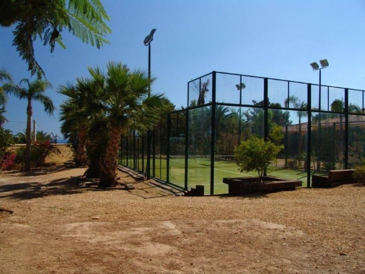 7 Bed Townhouse for sale in Altea Costa Blanca, Alicante, Spain