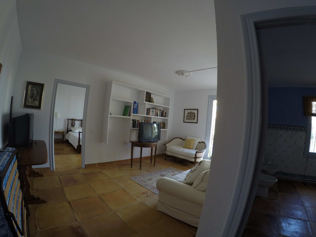 7 Bed Townhouse for sale in Altea Costa Blanca, Alicante, Spain