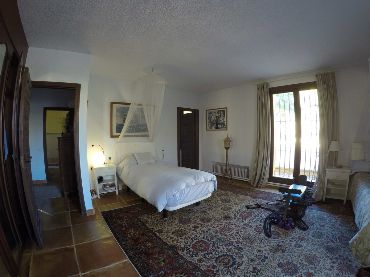 7 Bed Townhouse for sale in Altea Costa Blanca, Alicante, Spain