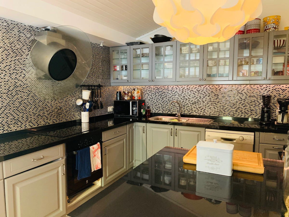 9 Bed Townhouse for sale in Lalfás Del Pi Costa Blanca, Alicante, Spain