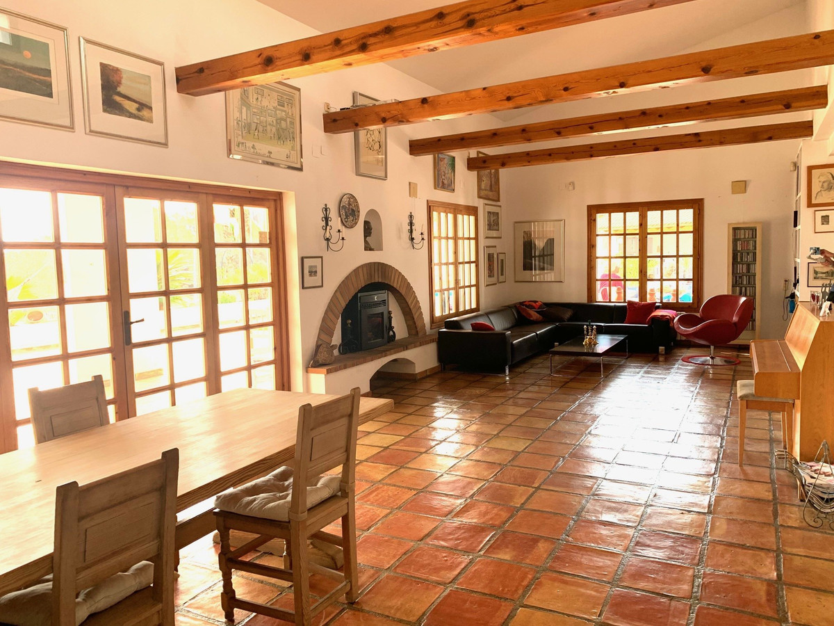 9 Bed Townhouse for sale in Lalfás Del Pi Costa Blanca, Alicante, Spain