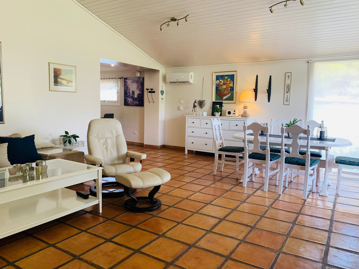 9 Bed Townhouse for sale in Lalfás Del Pi Costa Blanca, Alicante, Spain