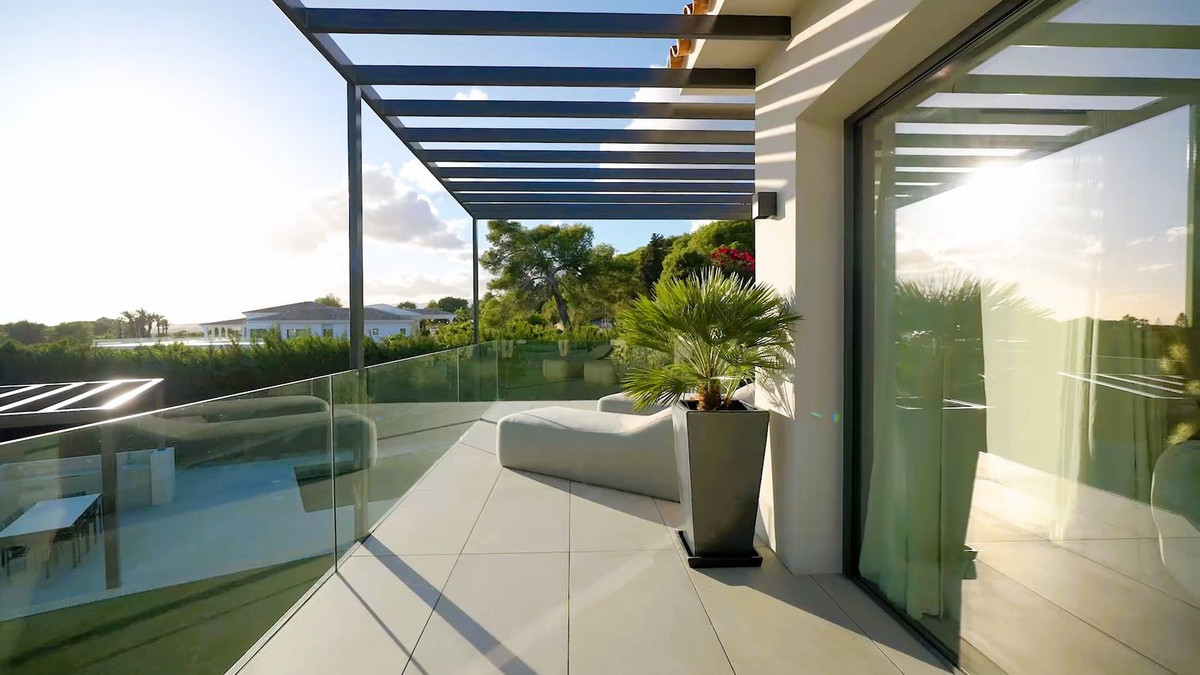 Se vende Villa - Chalet de 5 dormitorios en Costa Del Sol, Málaga, España
