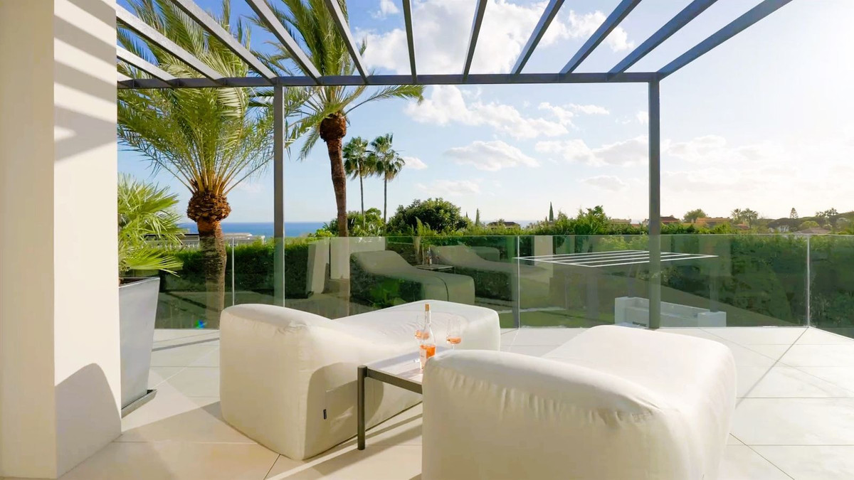 Se vende Villa - Chalet de 5 dormitorios en Costa Del Sol, Málaga, España