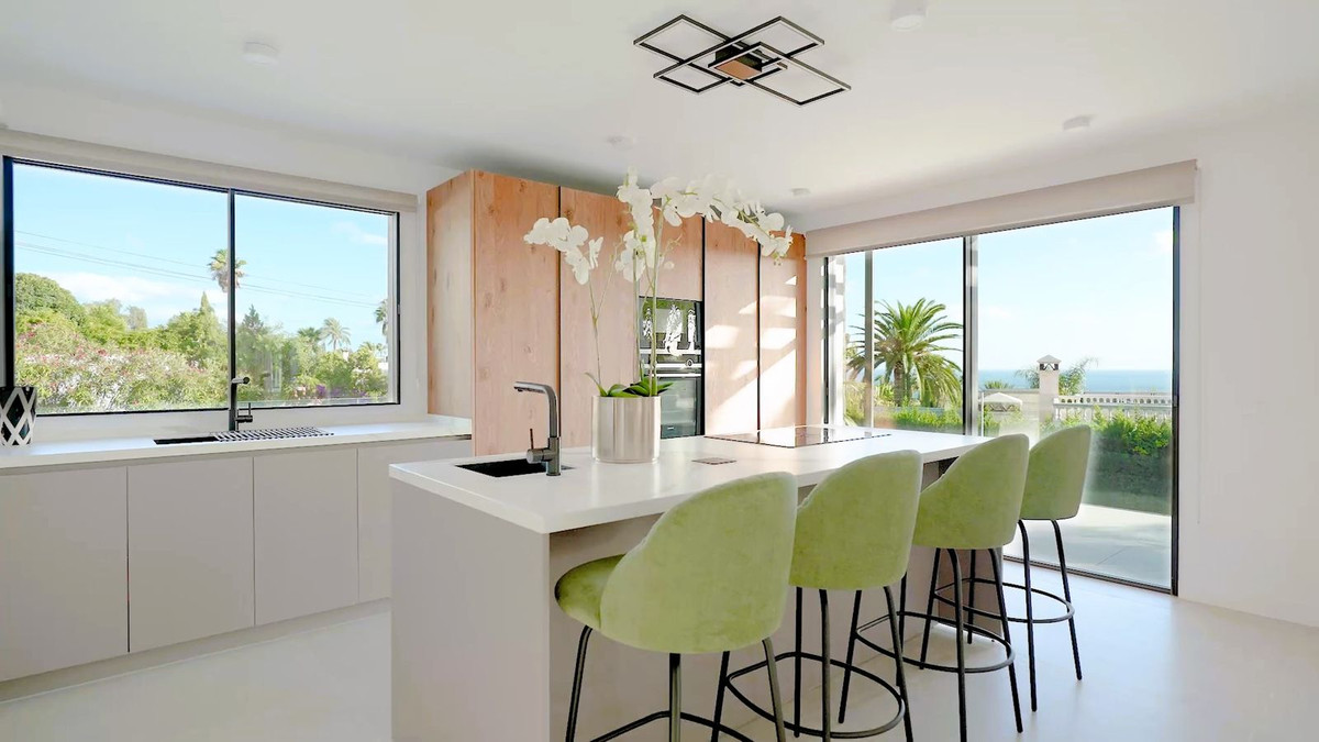 Se vende Villa - Chalet de 5 dormitorios en Costa Del Sol, Málaga, España