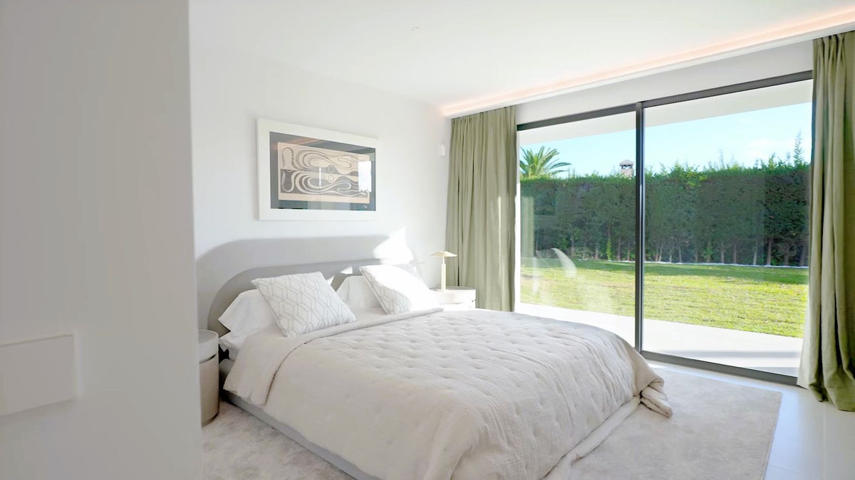 Se vende Villa - Chalet de 5 dormitorios en Costa Del Sol, Málaga, España