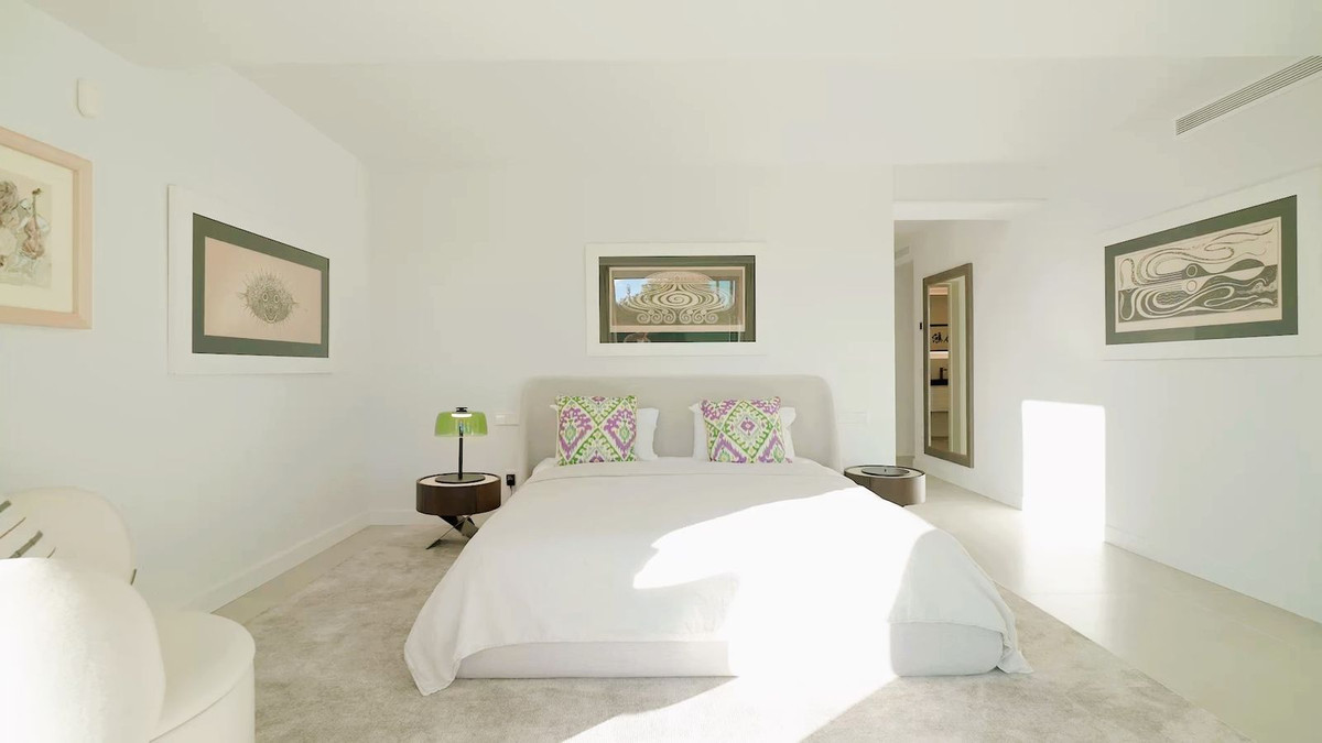 Se vende Villa - Chalet de 5 dormitorios en Costa Del Sol, Málaga, España