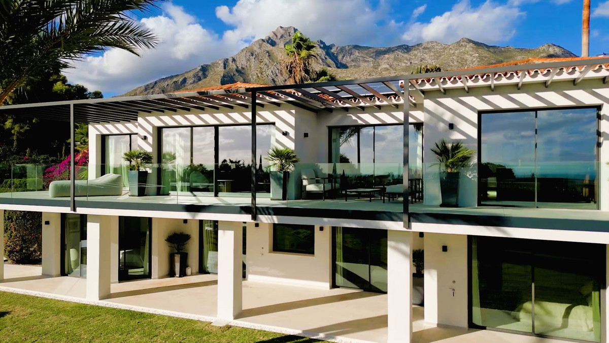Se vende Villa - Chalet de 5 dormitorios en Costa Del Sol, Málaga, España
