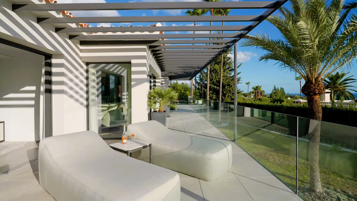 Se vende Villa - Chalet de 5 dormitorios en Costa Del Sol, Málaga, España