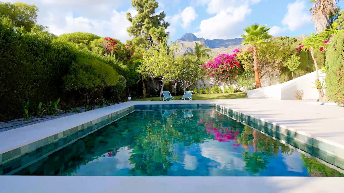 Se vende Villa - Chalet de 5 dormitorios en Costa Del Sol, Málaga, España
