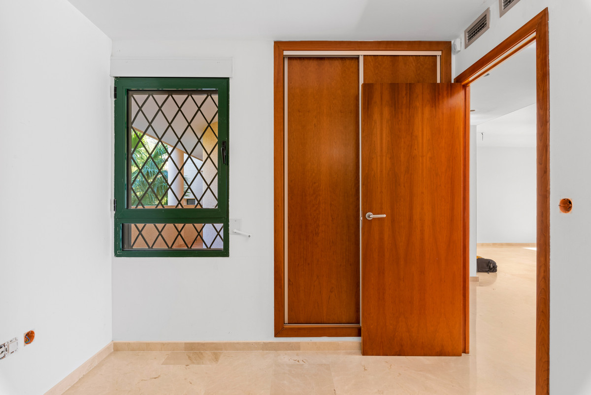 Se vende Apartamento Planta Media de 2 dormitorios en Costa Blanca, Alicante, España