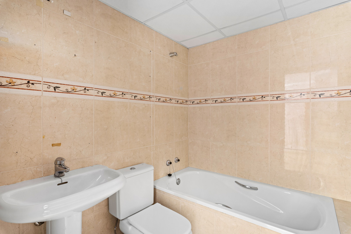 Se vende Apartamento Planta Media de 2 dormitorios en Costa Blanca, Alicante, España