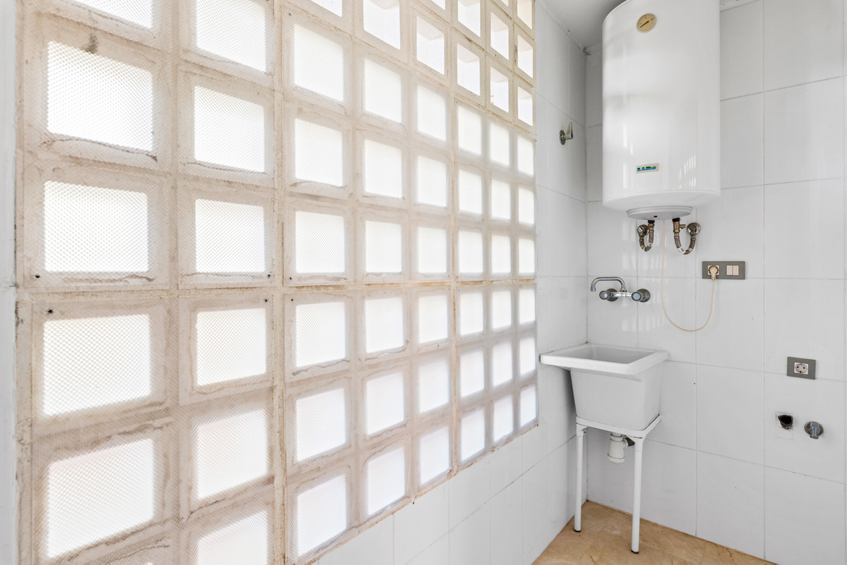 Se vende Apartamento Planta Media de 2 dormitorios en Costa Blanca, Alicante, España