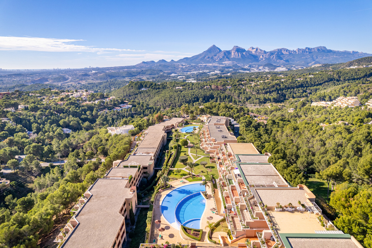 Se vende Apartamento Planta Media de 2 dormitorios en Costa Blanca, Alicante, España