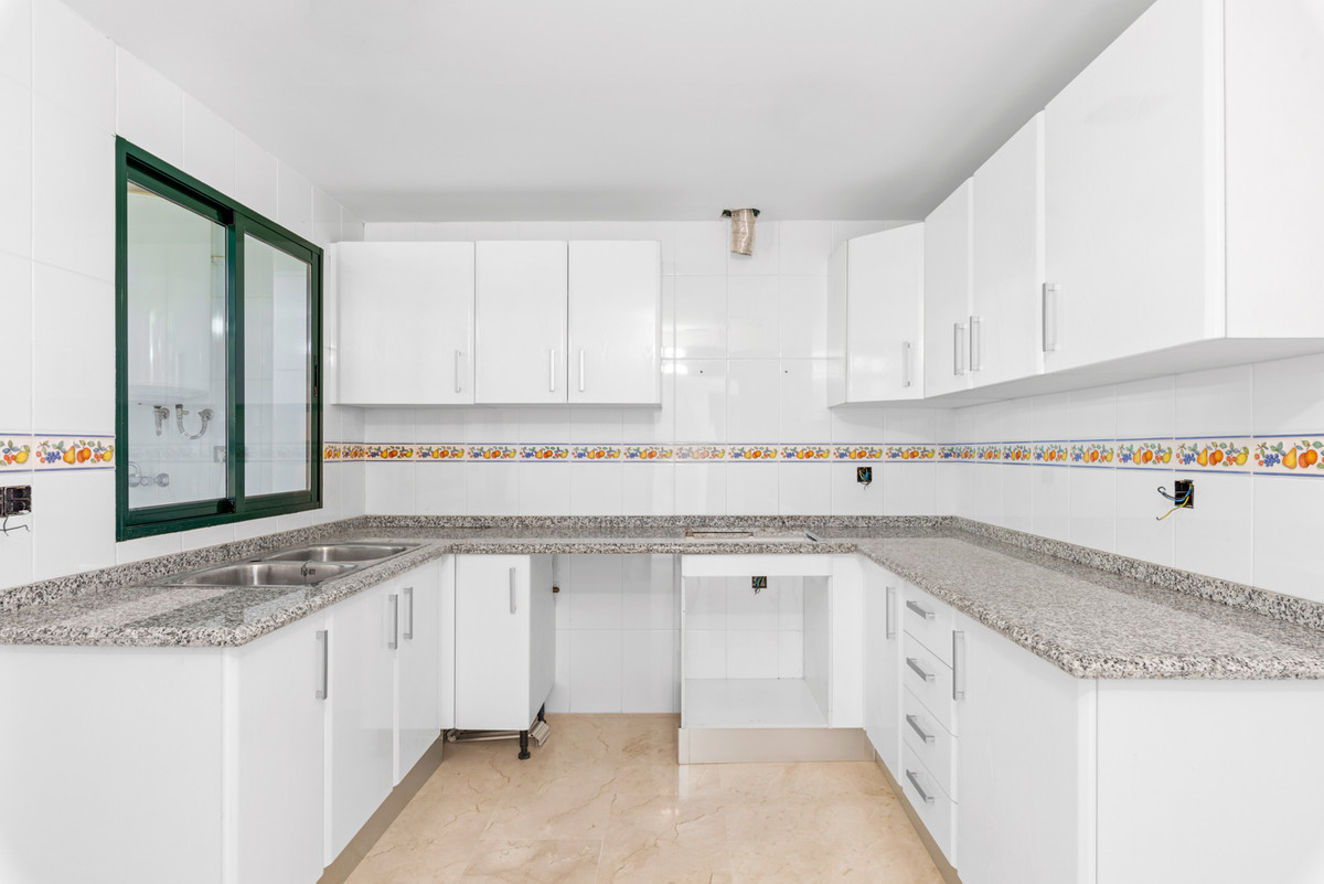 Se vende Apartamento Planta Media de 2 dormitorios en Costa Blanca, Alicante, España