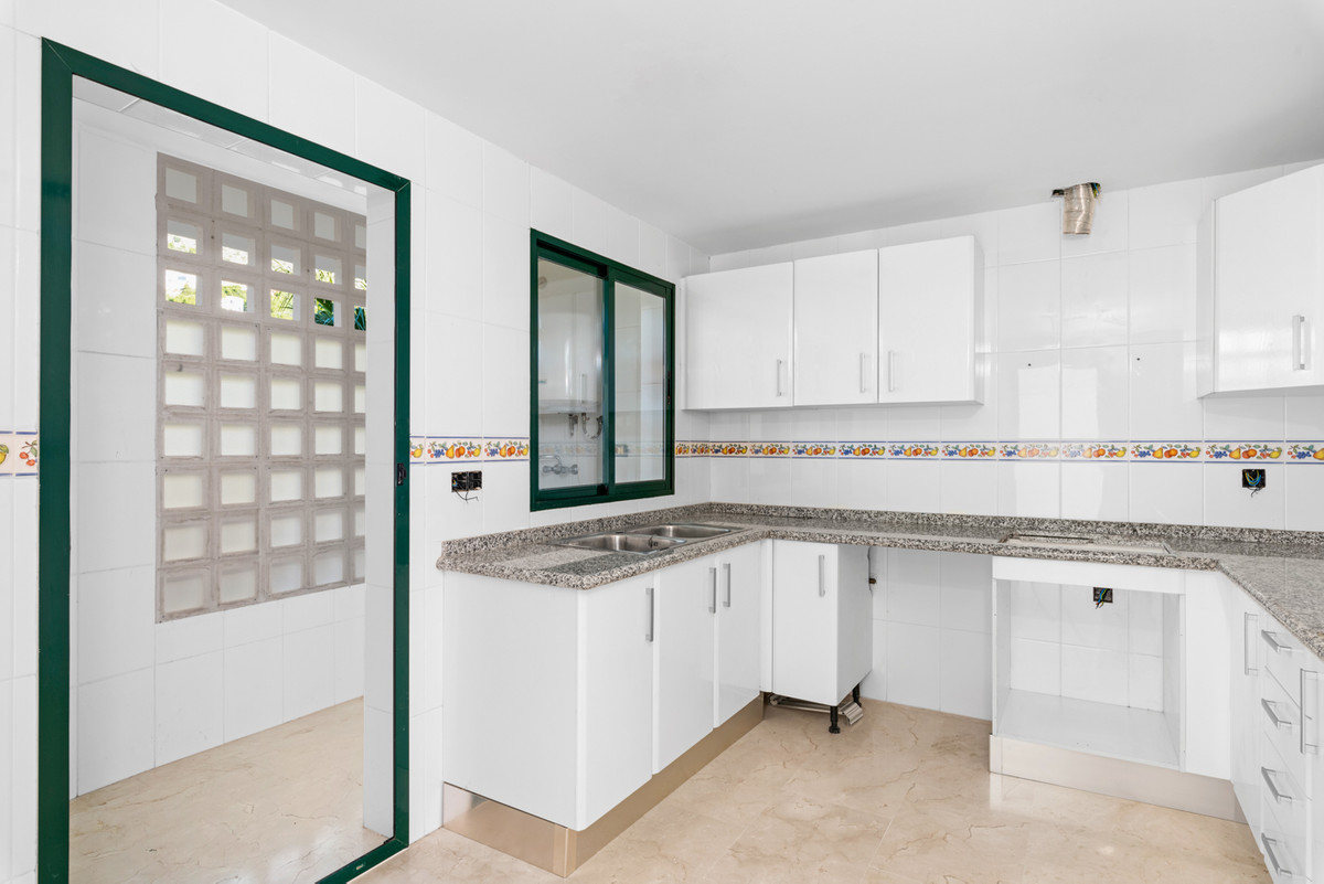 Se vende Apartamento Planta Media de 2 dormitorios en Costa Blanca, Alicante, España