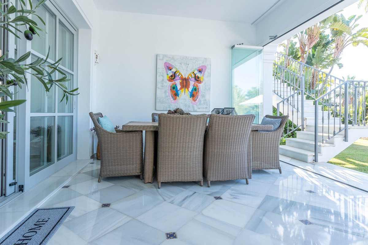Se vende Villa - Chalet de 4 dormitorios en Costa Del Sol, Málaga, España