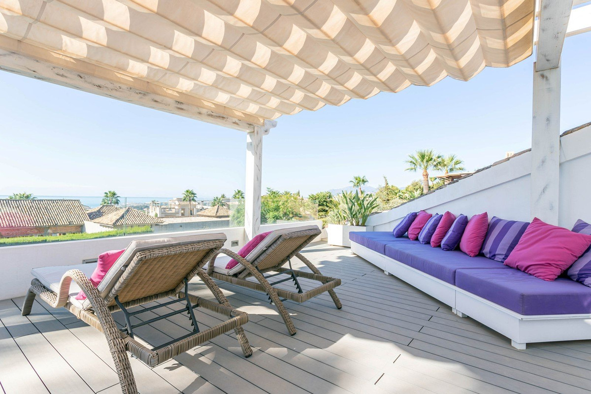 Se vende Villa - Chalet de 4 dormitorios en Costa Del Sol, Málaga, España