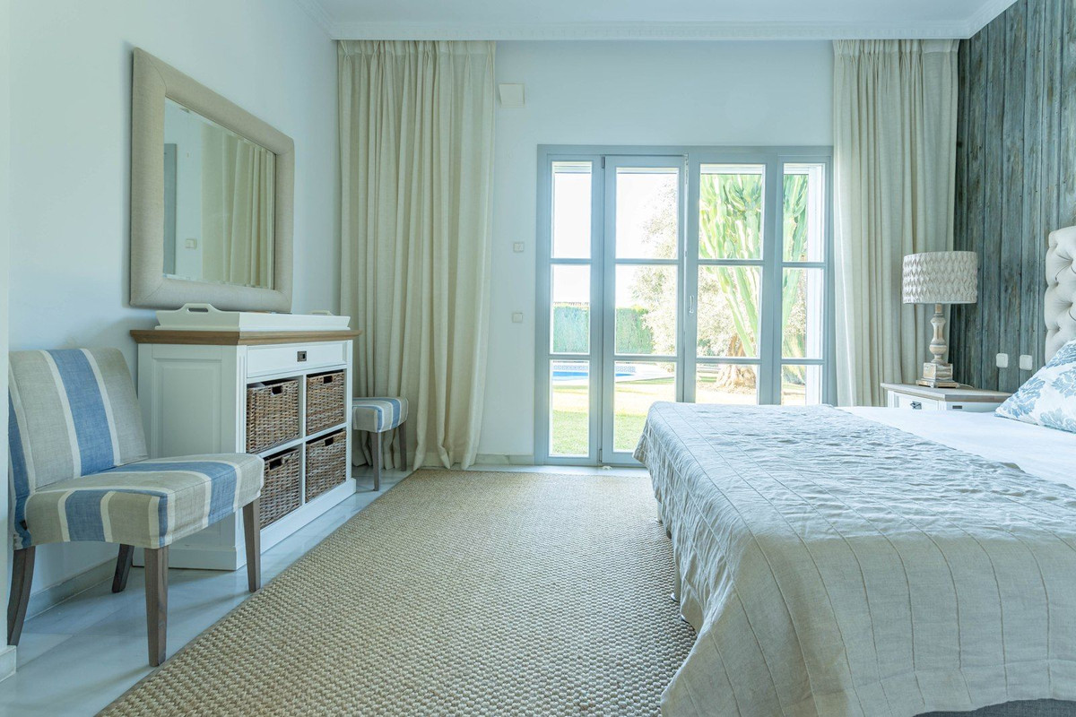Se vende Villa - Chalet de 4 dormitorios en Costa Del Sol, Málaga, España
