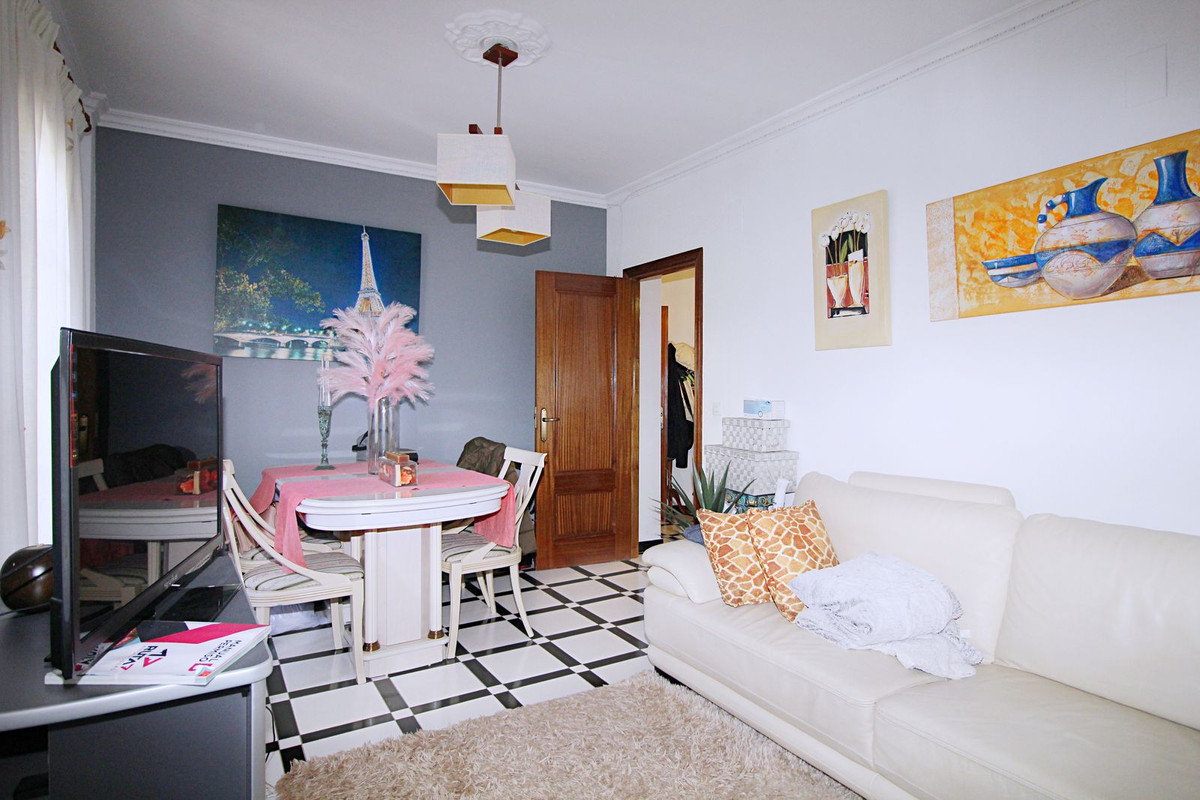 4 Bed Commercial unit for sale in Coín Costa Del Sol, Málaga, Spain
