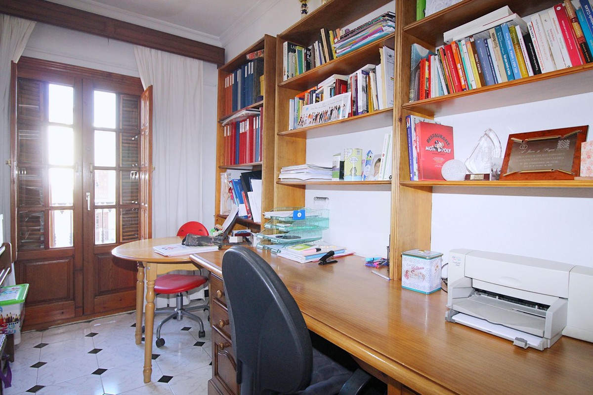 4 Bed Commercial unit for sale in Coín Costa Del Sol, Málaga, Spain