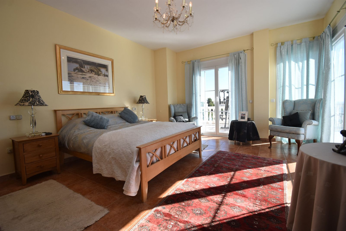4 Bed Townhouse for sale in Mijas Costa Del Sol, Málaga, Spain
