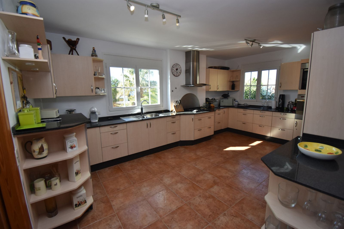 4 Bed Townhouse for sale in Mijas Costa Del Sol, Málaga, Spain