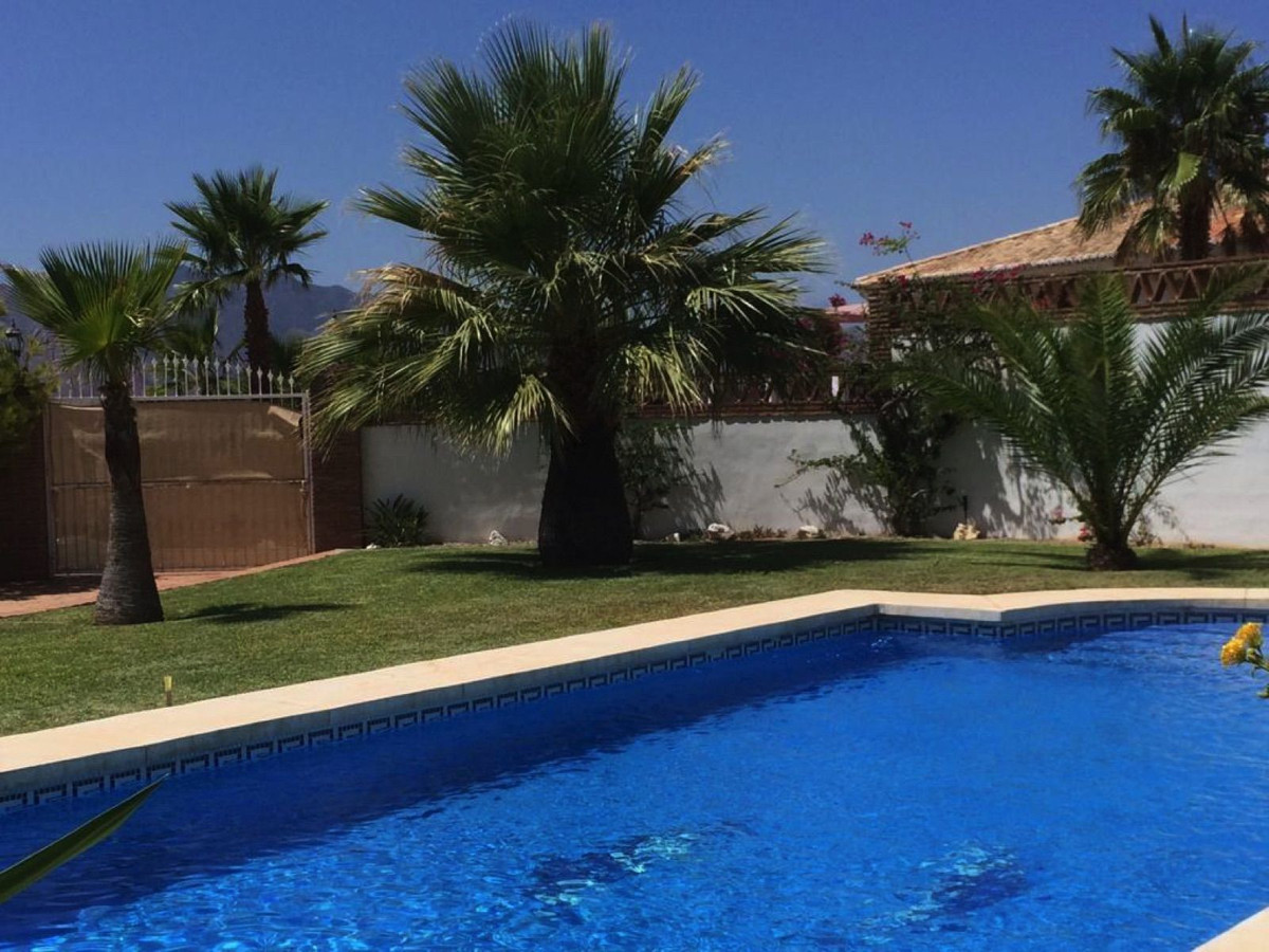 4 Bed Townhouse for sale in Mijas Costa Del Sol, Málaga, Spain