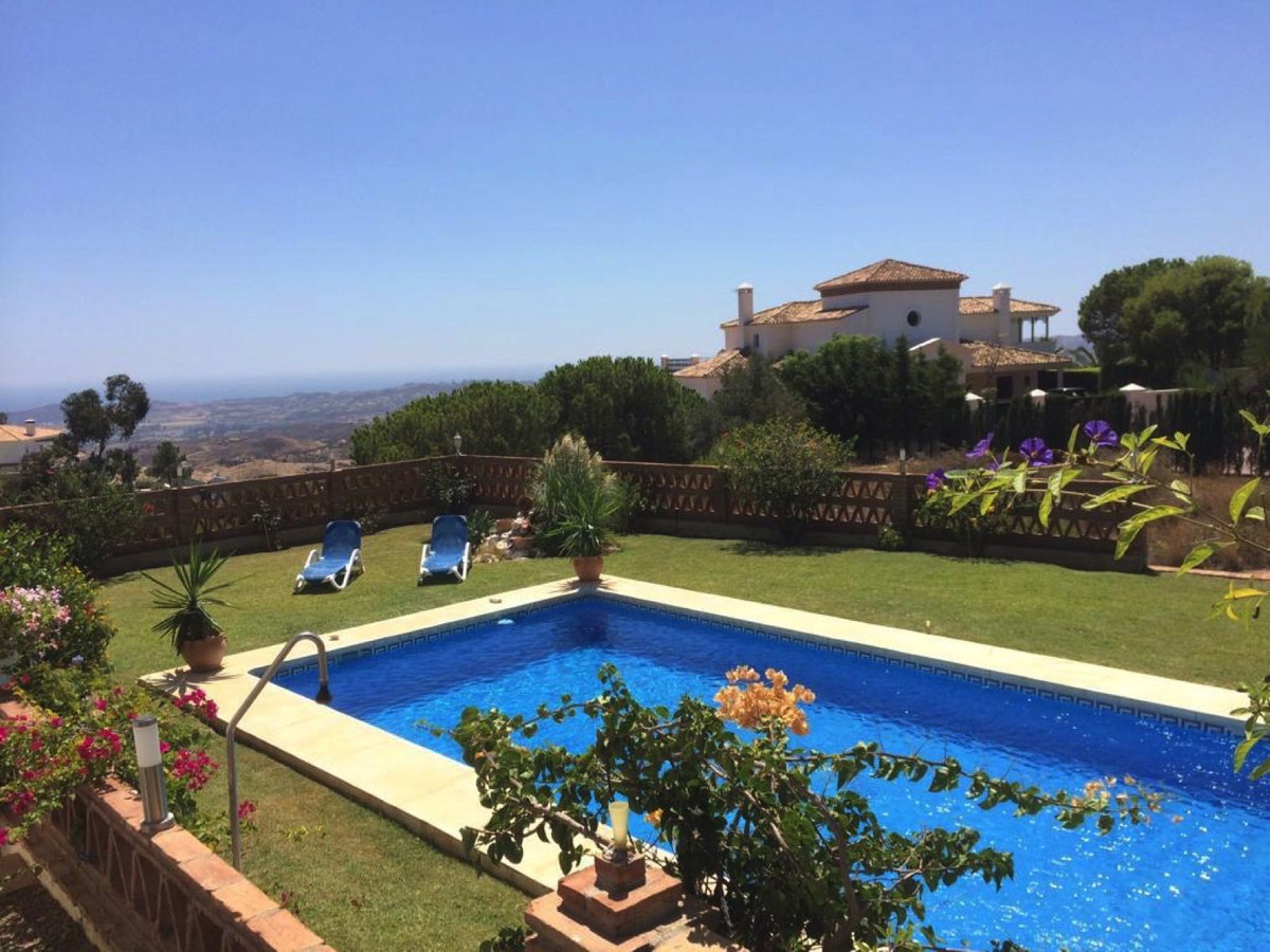 4 Bed Townhouse for sale in Mijas Costa Del Sol, Málaga, Spain