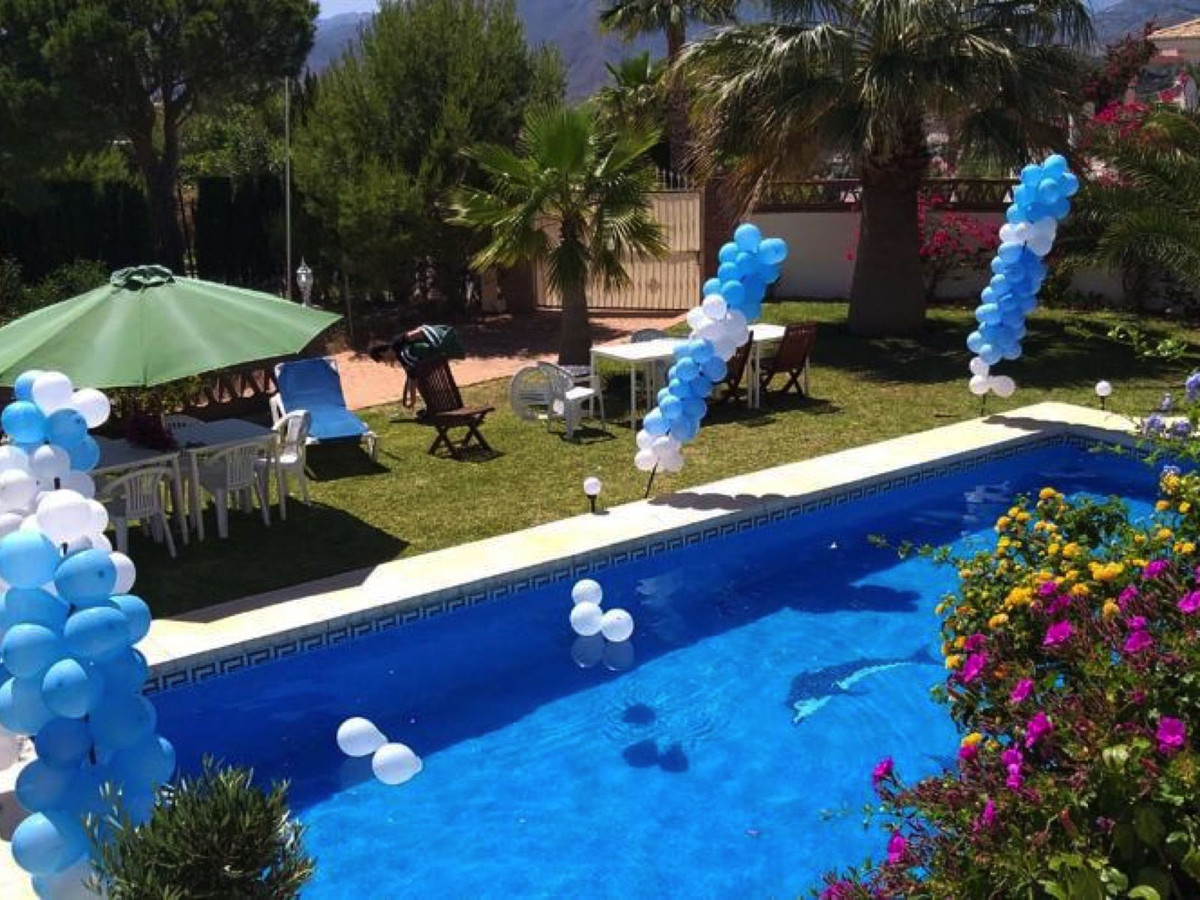 4 Bed Townhouse for sale in Mijas Costa Del Sol, Málaga, Spain