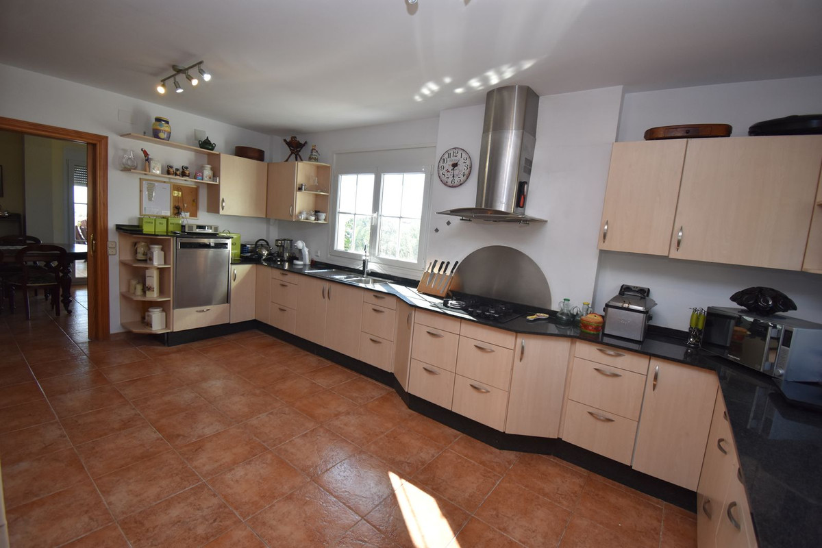 4 Bed Townhouse for sale in Mijas Costa Del Sol, Málaga, Spain