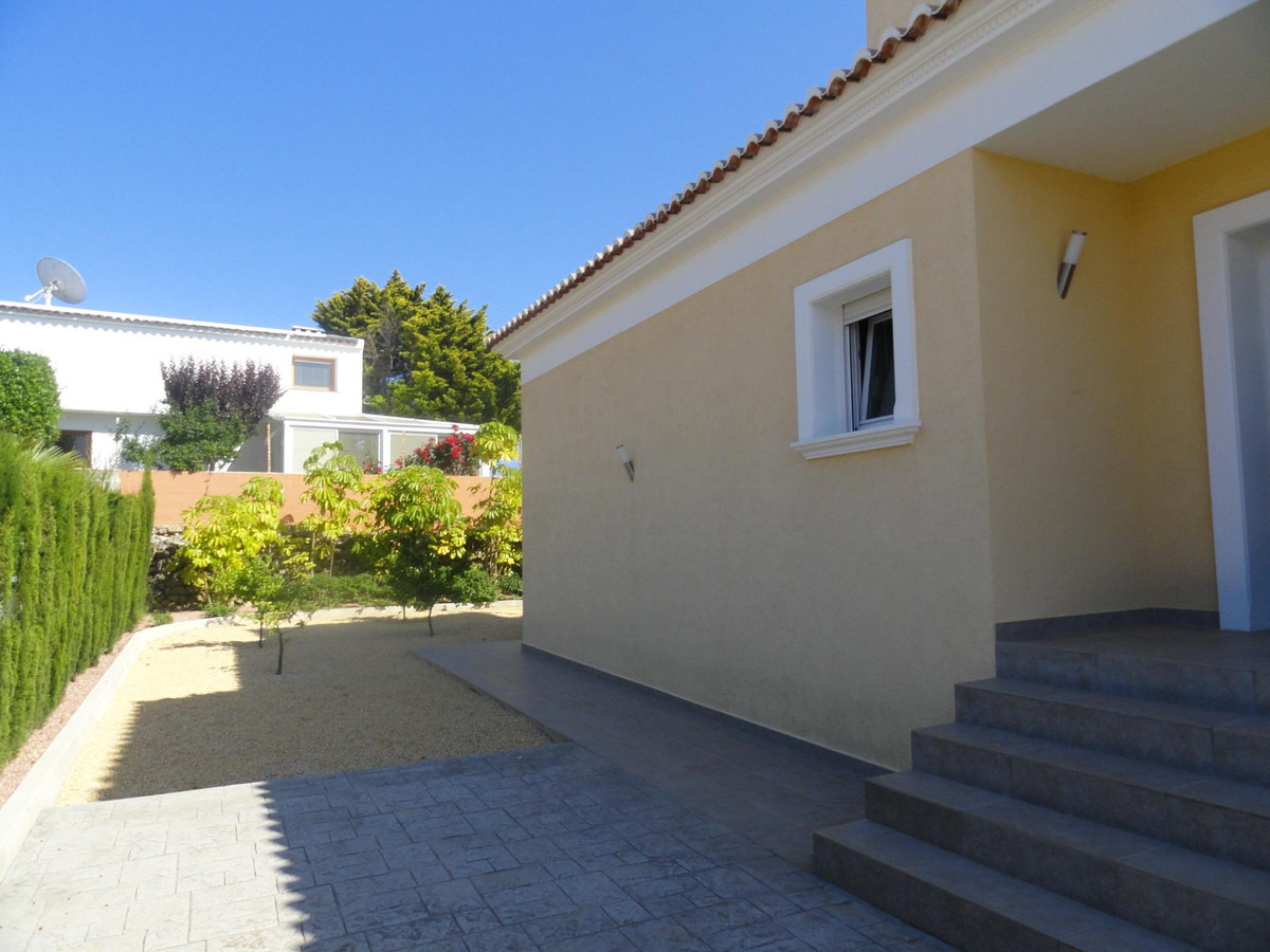 3 Bed Townhouse for sale in Calpe Costa Blanca, Alicante, Spain