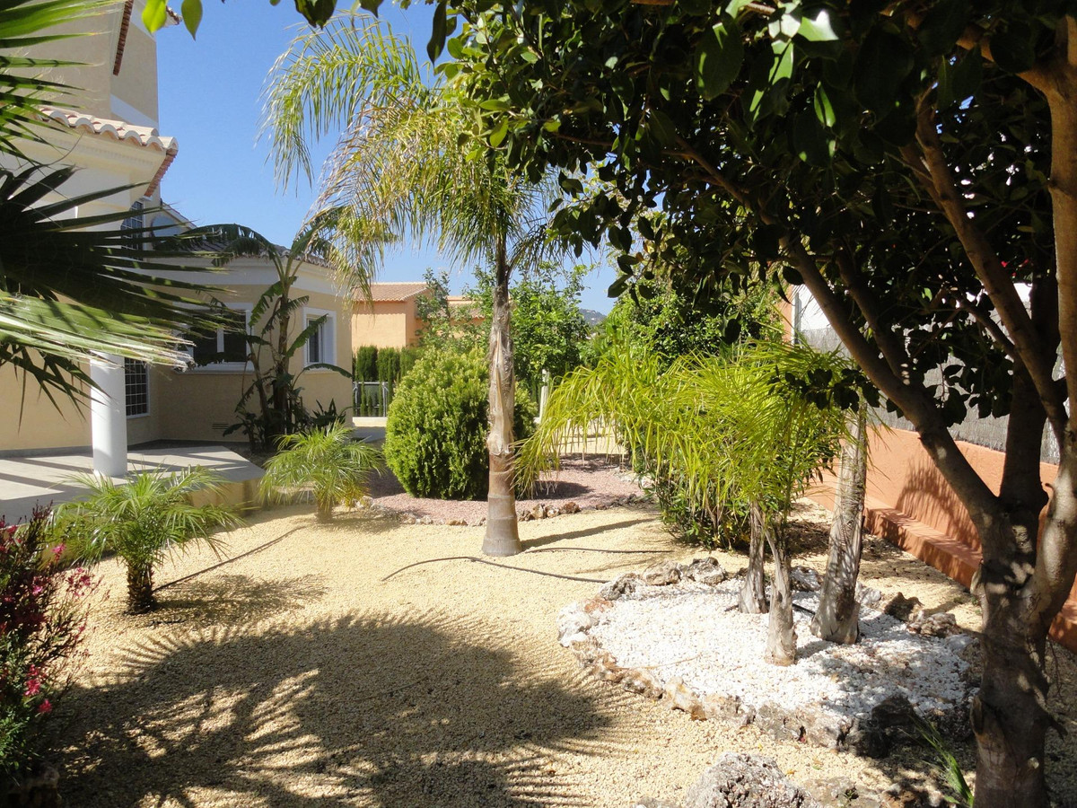 3 Bed Townhouse for sale in Calpe Costa Blanca, Alicante, Spain