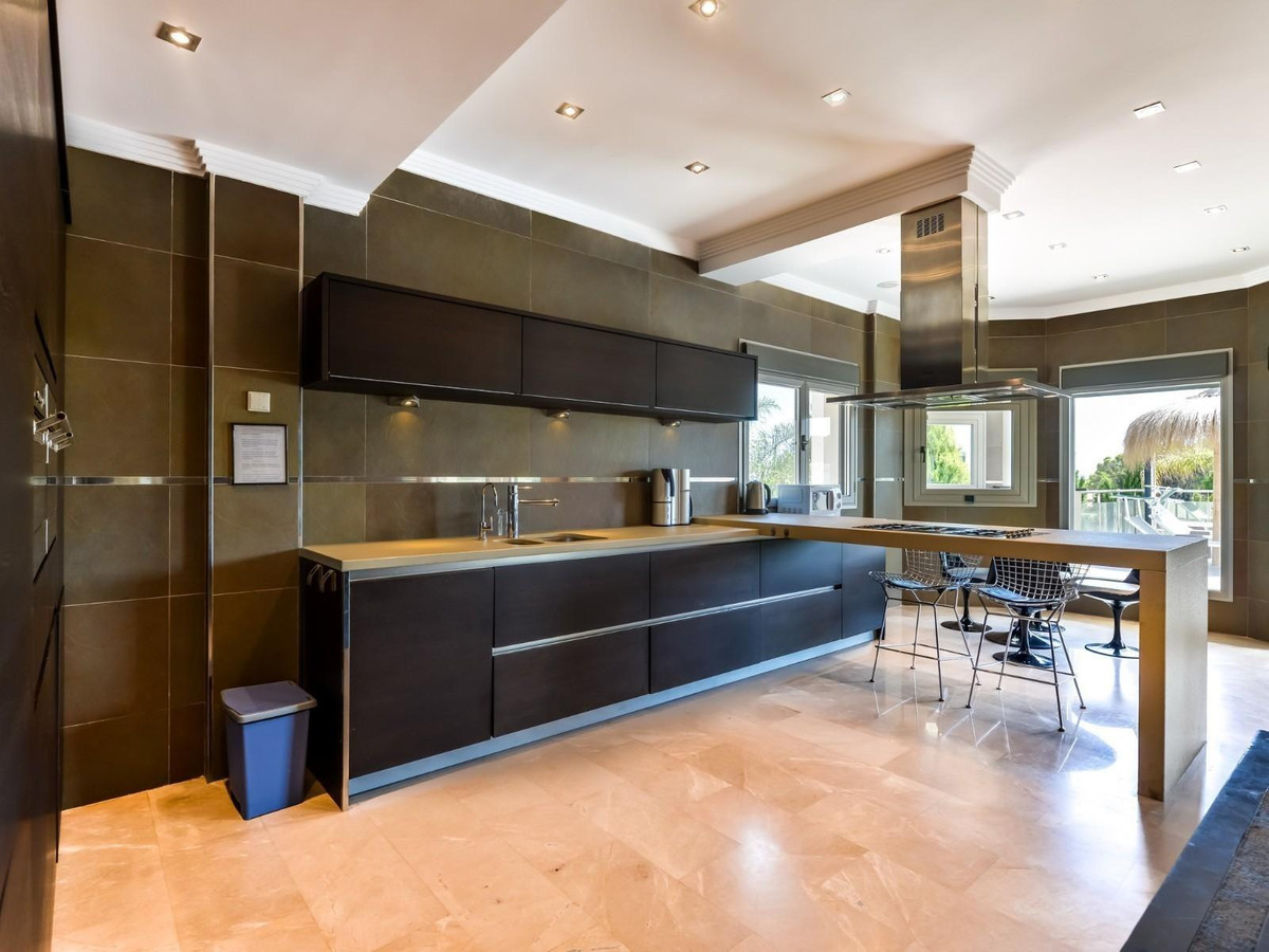 Se vende Villa - Chalet de 5 dormitorios en Costa Blanca, Alicante, España