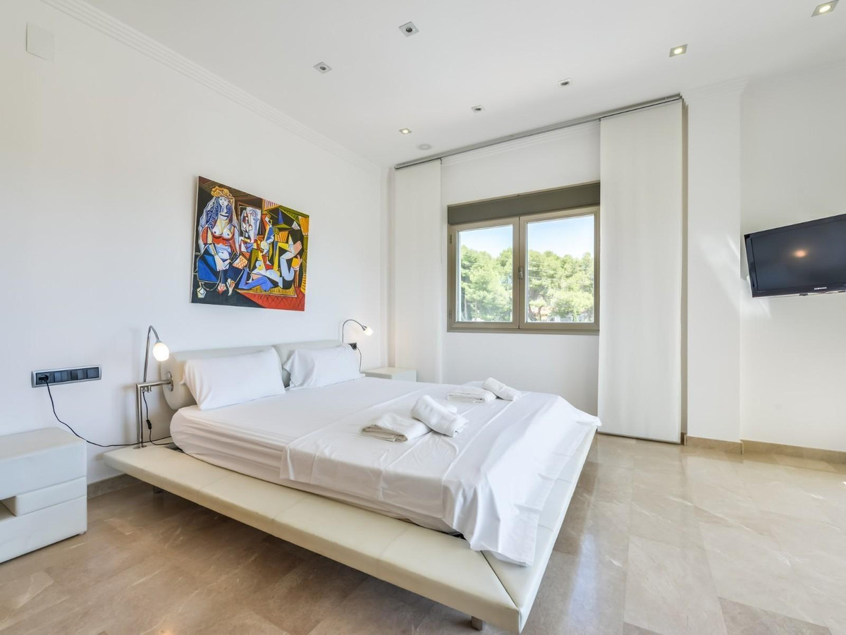 Se vende Villa - Chalet de 5 dormitorios en Costa Blanca, Alicante, España