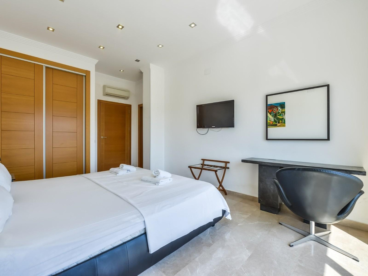 Se vende Villa - Chalet de 5 dormitorios en Costa Blanca, Alicante, España