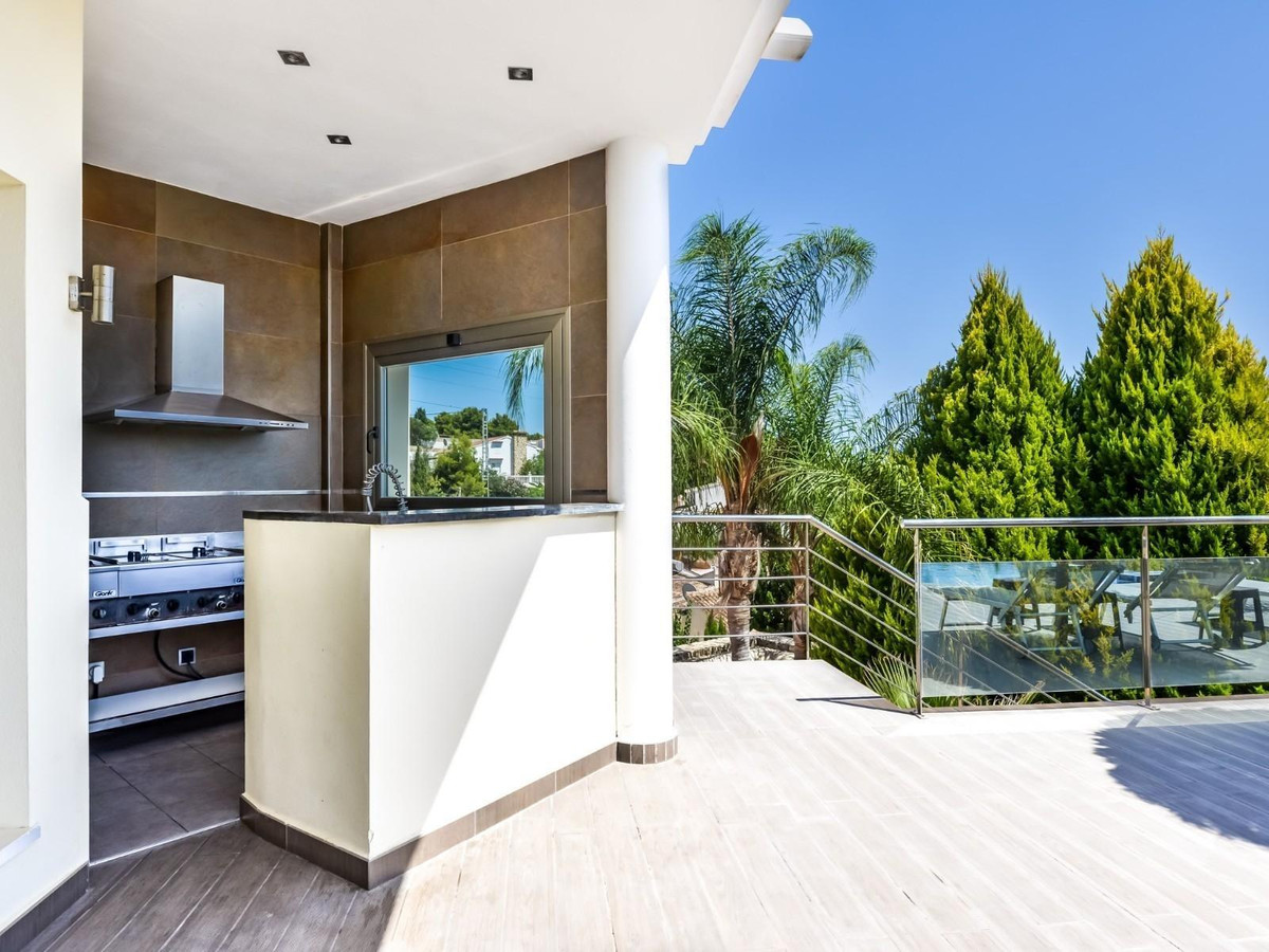 Se vende Villa - Chalet de 5 dormitorios en Costa Blanca, Alicante, España