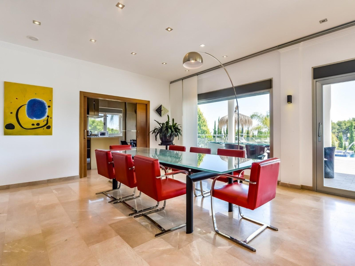 Se vende Villa - Chalet de 5 dormitorios en Costa Blanca, Alicante, España