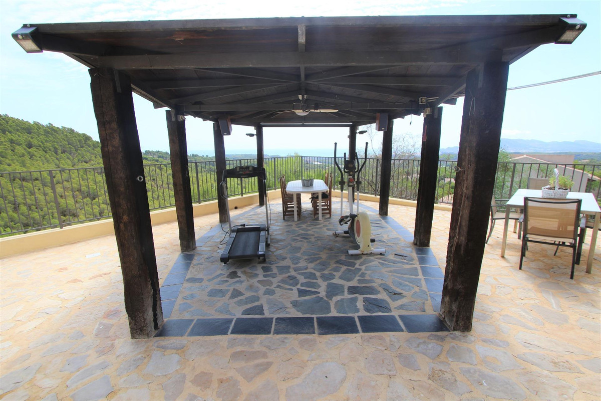 Se vende Villa - Chalet de 4 dormitorios en Costa Blanca, Alicante, España