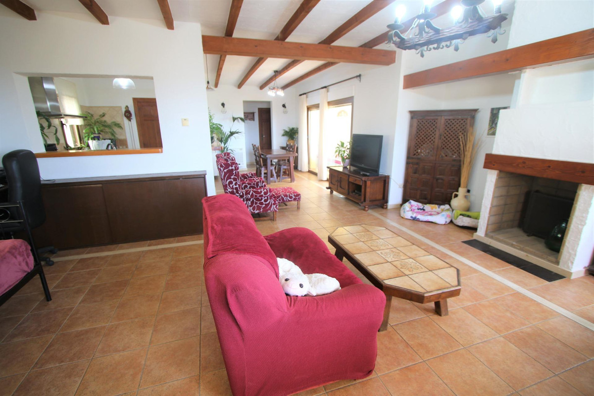 Se vende Villa - Chalet de 4 dormitorios en Costa Blanca, Alicante, España
