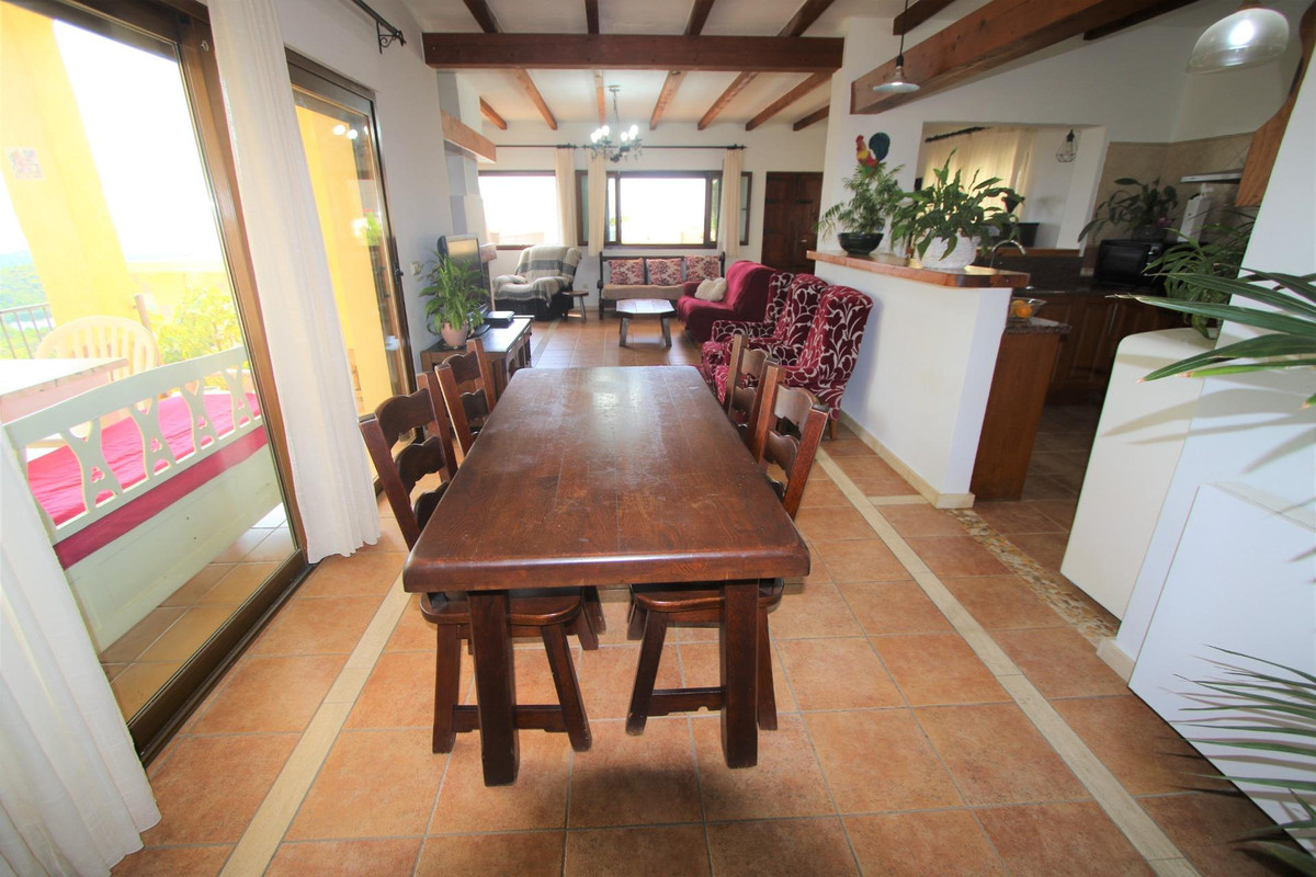 Se vende Villa - Chalet de 4 dormitorios en Costa Blanca, Alicante, España
