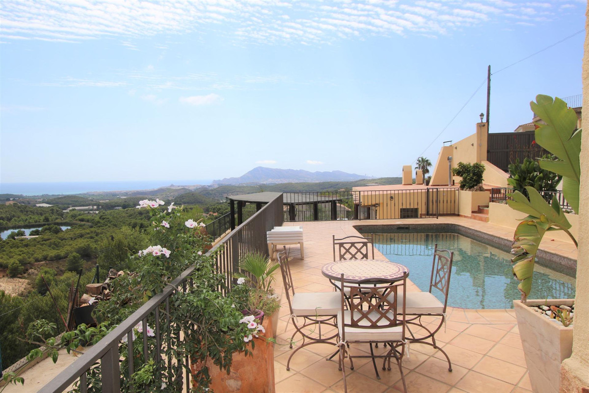 Se vende Villa - Chalet de 4 dormitorios en Costa Blanca, Alicante, España