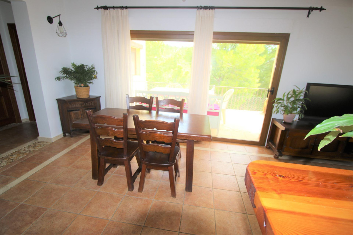 Se vende Villa - Chalet de 4 dormitorios en Costa Blanca, Alicante, España