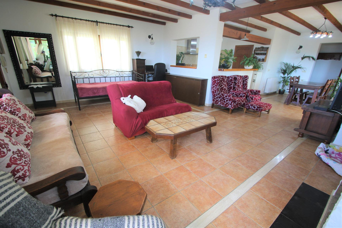 Se vende Villa - Chalet de 4 dormitorios en Costa Blanca, Alicante, España