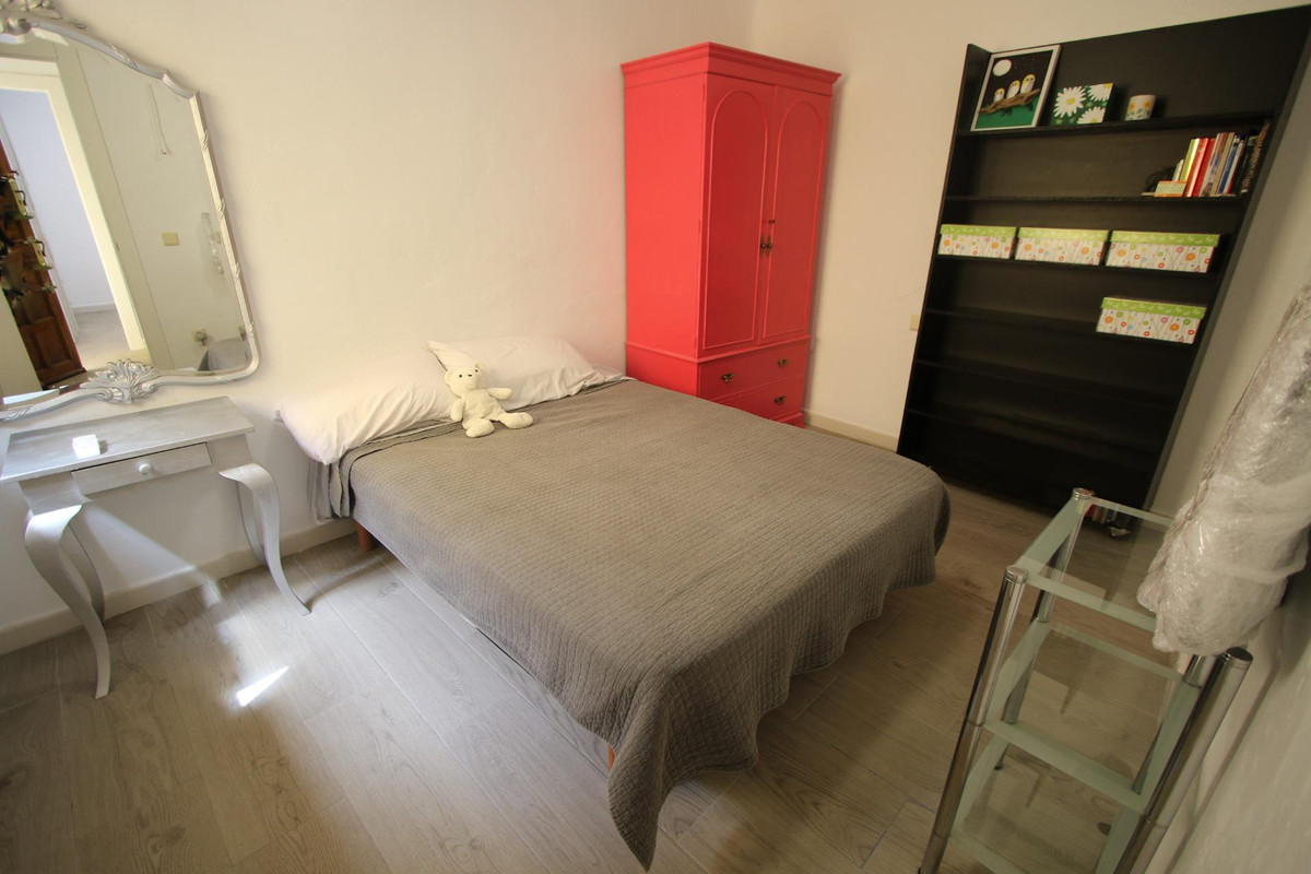 Se vende Villa - Chalet de 4 dormitorios en Costa Blanca, Alicante, España