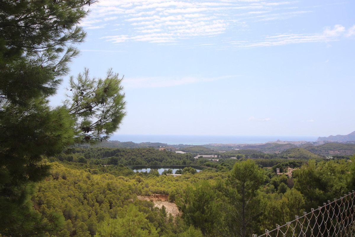 Se vende Villa - Chalet de 4 dormitorios en Costa Blanca, Alicante, España