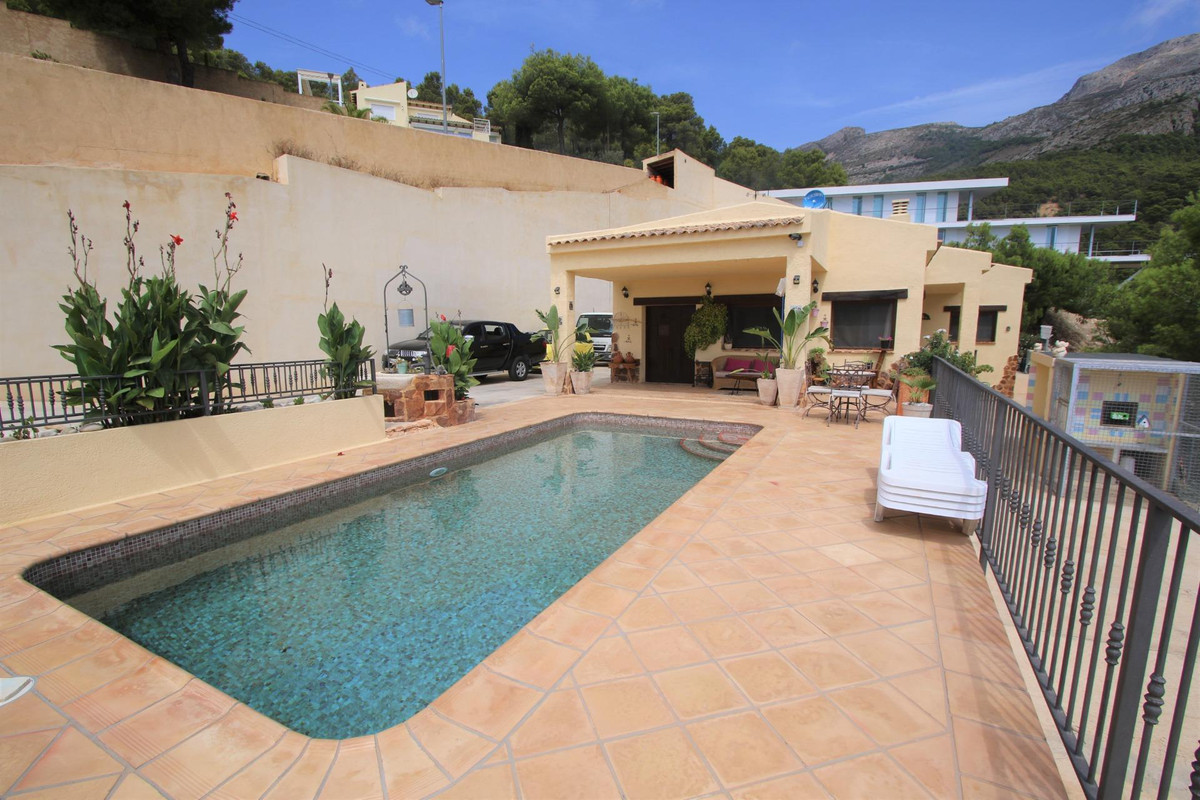 Se vende Villa - Chalet de 4 dormitorios en Costa Blanca, Alicante, España