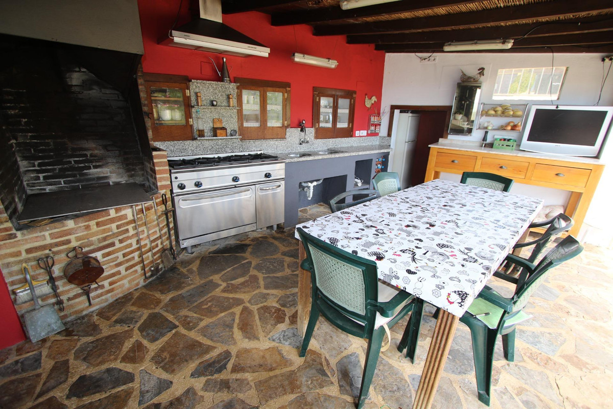 Se vende Villa - Chalet de 4 dormitorios en Costa Blanca, Alicante, España